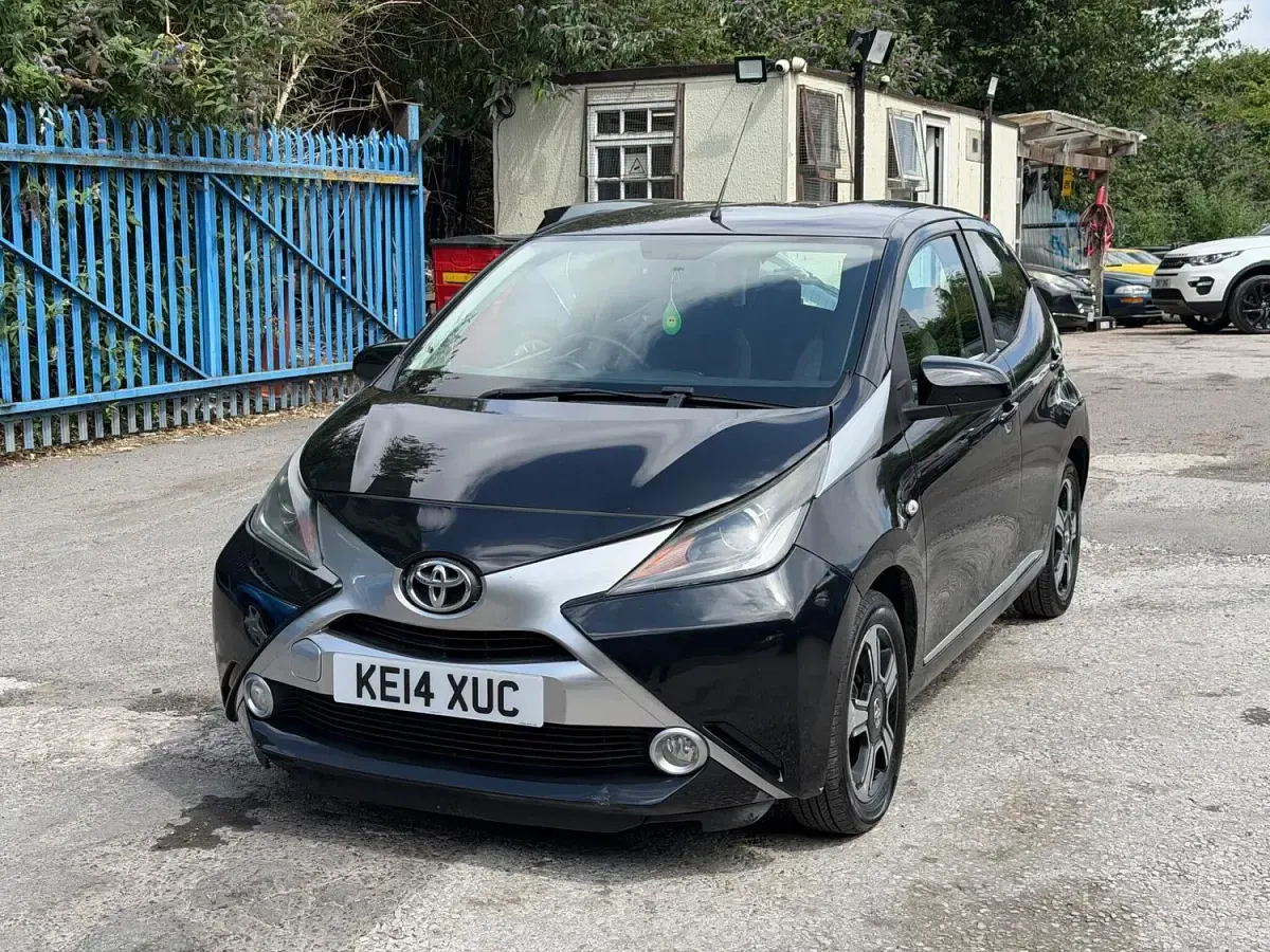 Used Toyota Aygo X-clusiv 2014 Black Hatchback
