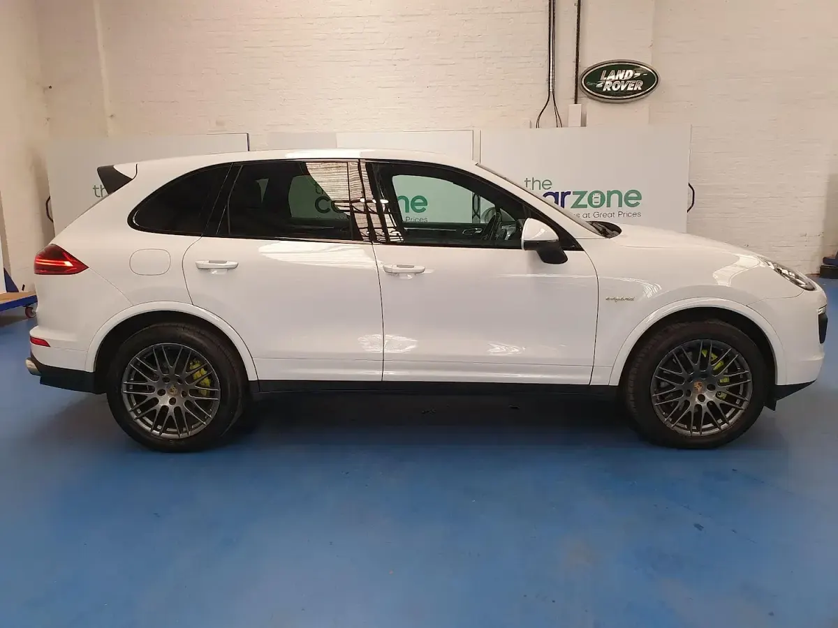 Used Porsche Cayenne Platinum Edition 2017 White SUV