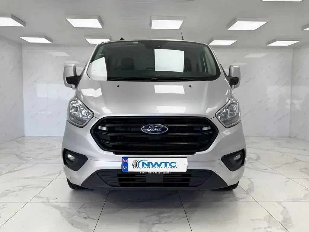 Usado Ford Transit Custom Trend 2020 Plateado Van