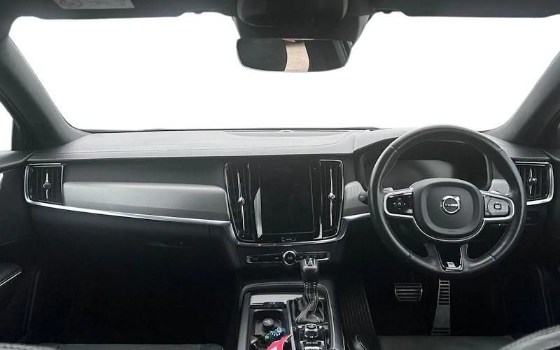 Used Volvo V90 R-Design 254 HP (186 kW) 2019 Black Estate