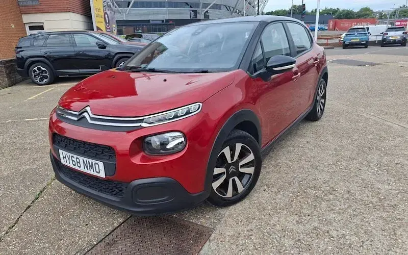 Used Citroën C3 Feel 82 HP (60 kW) 2018 Red Hatchback