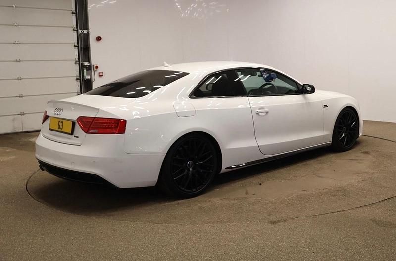 Used Audi A5 Advanced 177 HP (130 kW) 2015 White Coupe