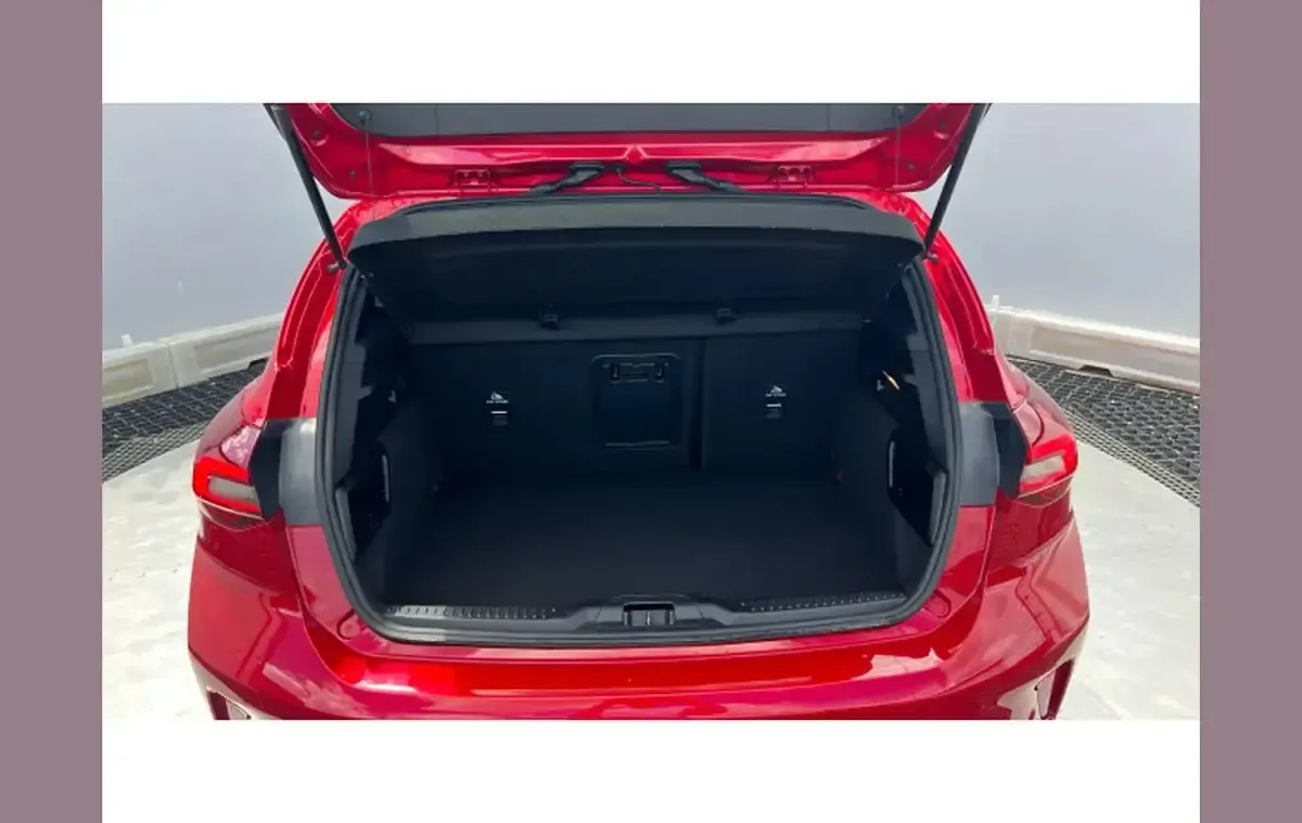 Used Ford Focus ST-Line X 123 HP (90 kW) 2026 Red Hatchback