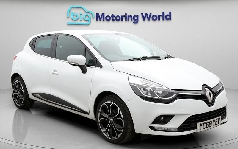 Used Renault Clio IV Iconic 90 HP (66 kW) 2019 White Hatchback