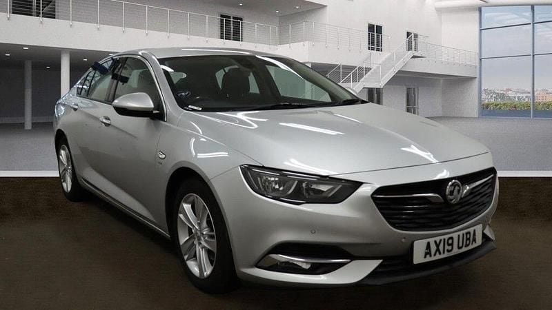 Silver Used 2019 Vauxhall Insignia Sport Hatchback | £7,488 (Fair price) - Image 1/4
