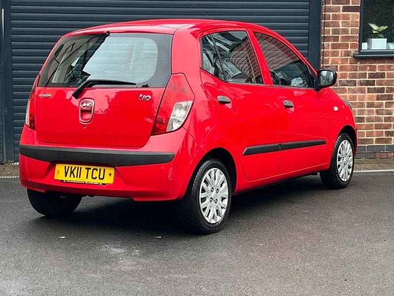 Used Hyundai i10 Classic 86 HP (63 kW) 2011 Red Hatchback
