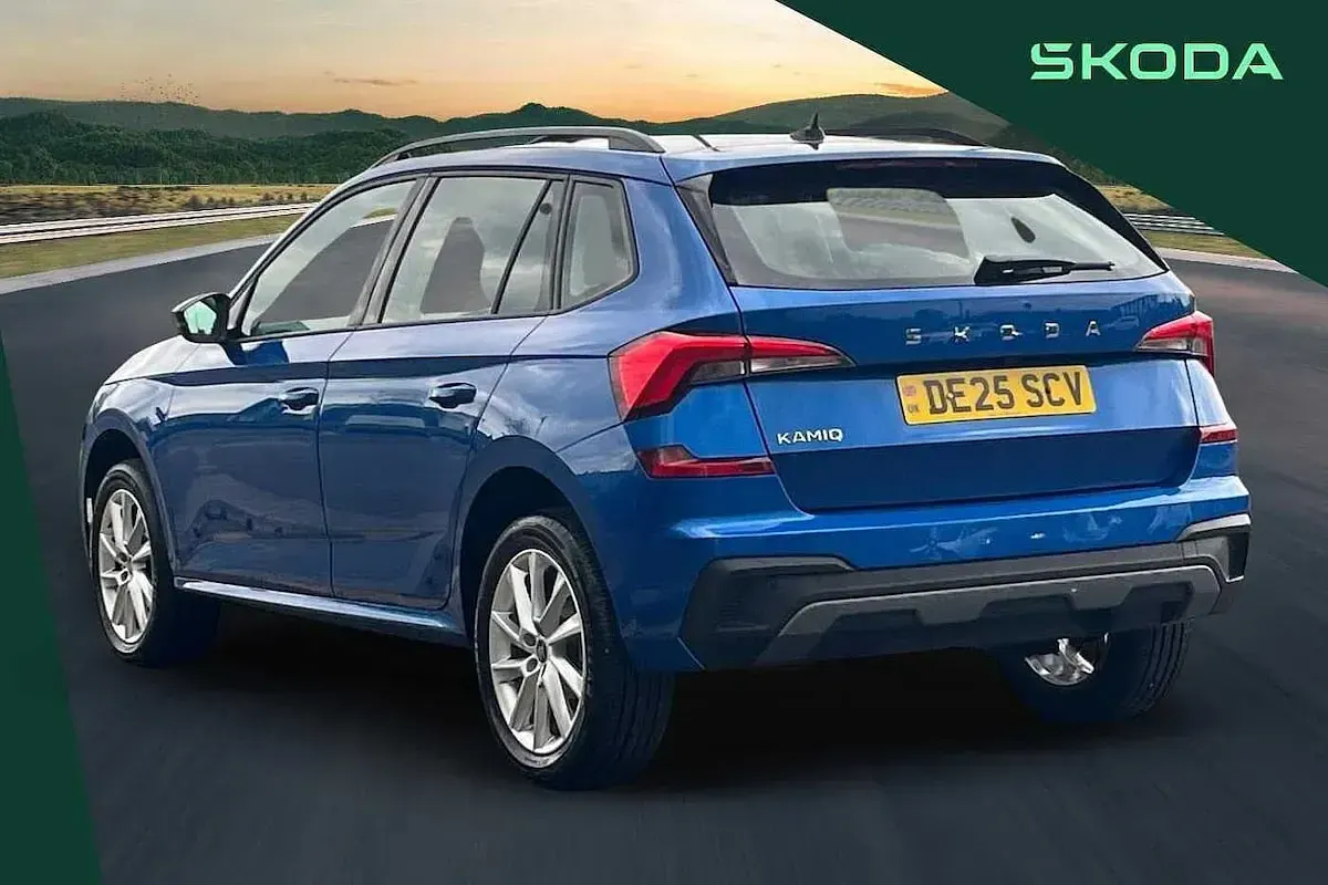 Usado Skoda Kamiq SE 95 CV (69 kW) 2025 Azul SUV