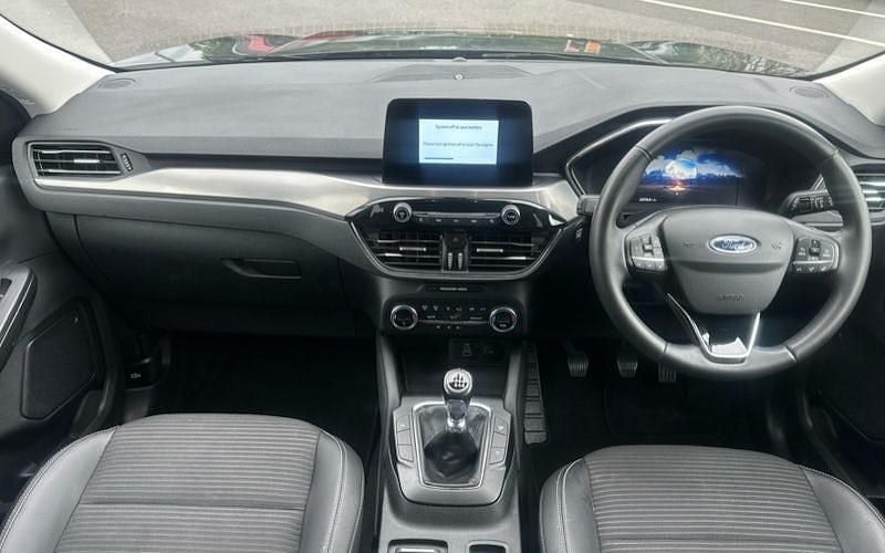 Käytetty Ford Kuga Titanium 150 HP (110 kW) 2023 Musta Katumaasturi