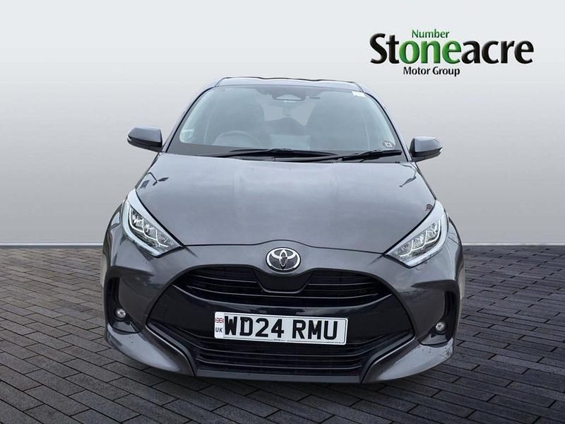 Second-hand Toyota Yaris Hybrid Design 116 CP (85 kW) 2024 Gri Hatchback
