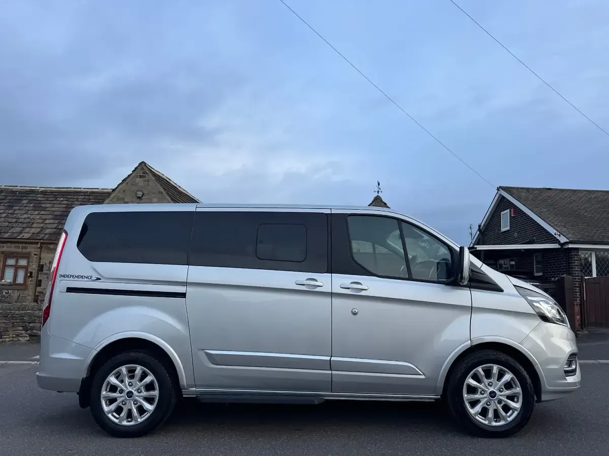 Used Ford Tourneo Custom Titanium 2020 Silver Van
