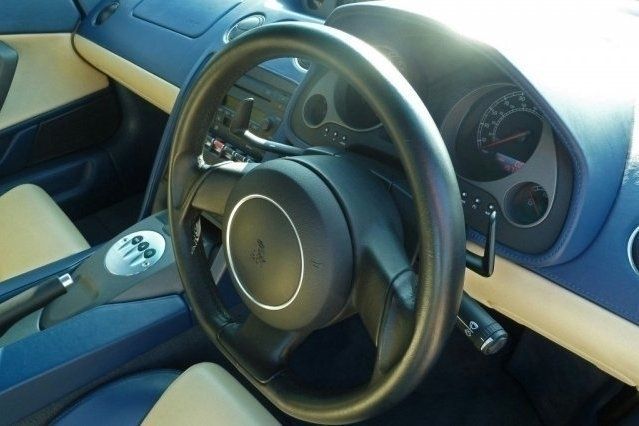 Image 2/4