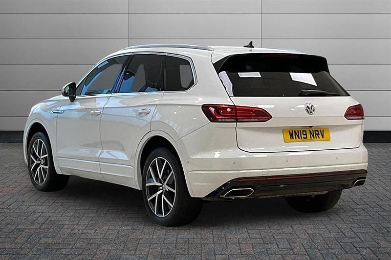 Used VW Touareg R-line 286 HP (210 kW) 2019 White SUV