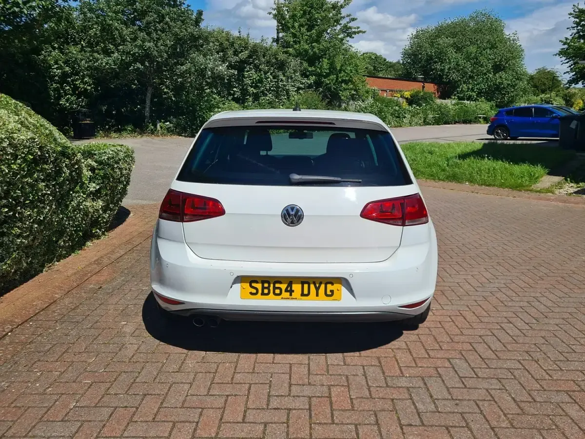 Begagnad VW Golf VII GT 2014 Vit Halvkombi