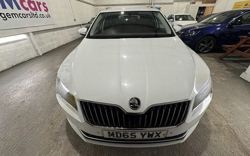 Used Skoda Superb Business Line 150 HP (110 kW) 2016 White Estate