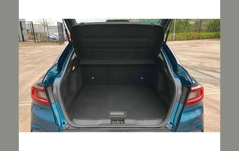 Used Renault Arkana Iconic 143 HP (105 kW) 2022 Blue SUV