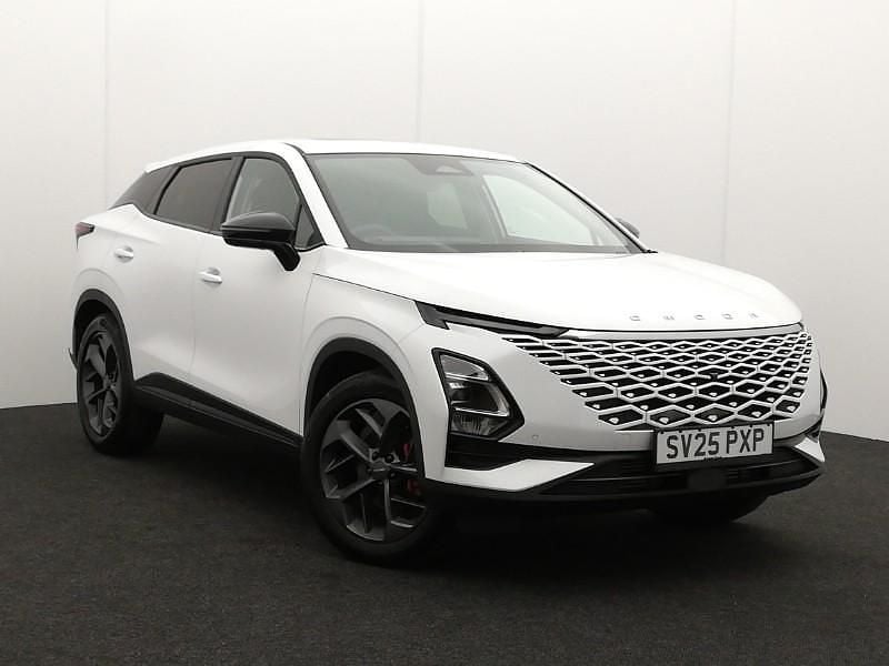 White Used 2025 Omoda 5 SUV | £22,998 (Fair price) - Image 1/4