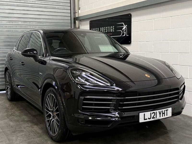 Black Used 2021 Porsche Cayenne SUV | £45,989 (Super price) - Image 1/4