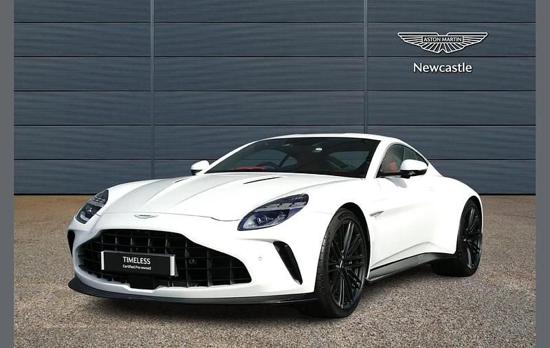 New Aston Martin V8 Vantage 665 HP (489 kW) 2025 White Coupe