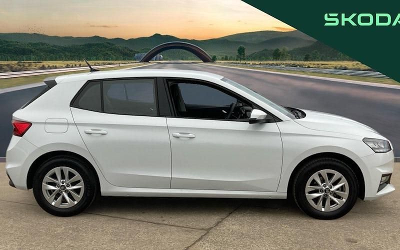 Used Skoda Fabia SE 95 HP (69 kW) 2025 White Hatchback