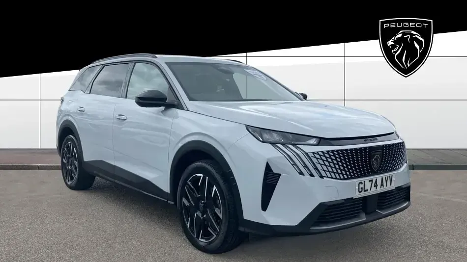 Usado Peugeot 5008 Allure 136 HP (100 kW) 2024 SUV