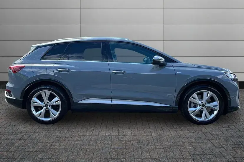 Used Audi Q4 e-tron S-Line 207 kW (282 HP) 2026 Pebble grey SUV