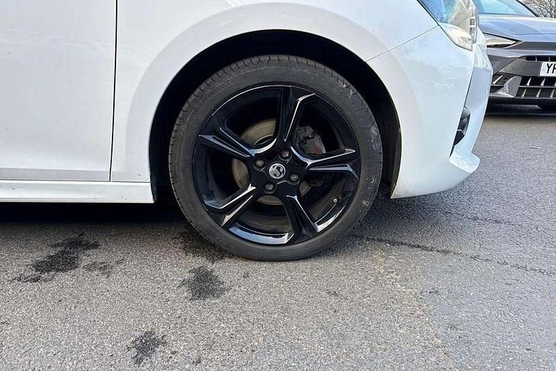 Used Vauxhall Corsa 73 HP (53 kW) 2023 White Hatchback