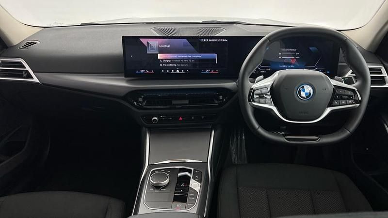 Used BMW 330e Sport Line 288 HP (211 kW) 2025 Blue