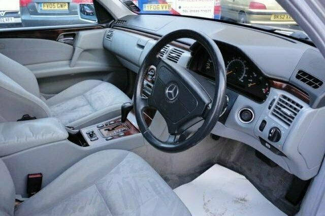 Used Mercedes E300 Elegance 1999 Sedan