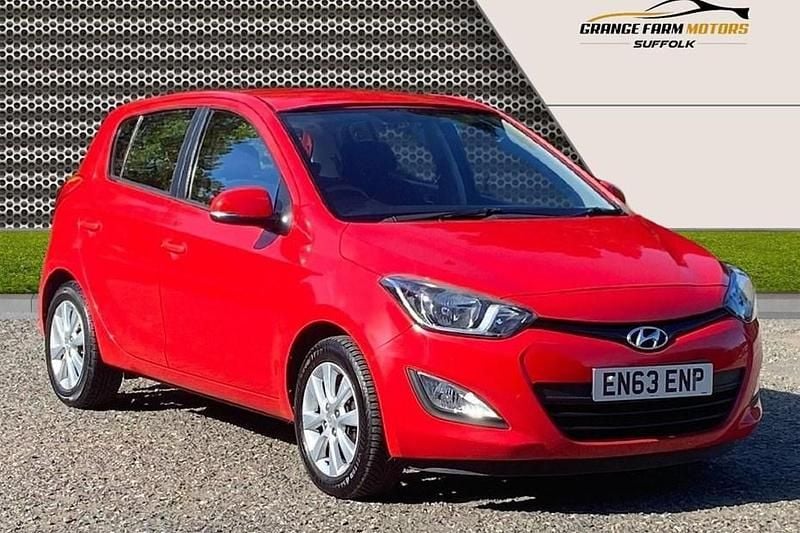 Red Used 2014 Hyundai i20 Active Hatchback | £3,195 (Fair price) - Image 1/1