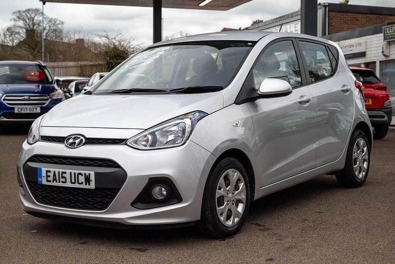 Used Hyundai i10 SE 2015 Silver Hatchback