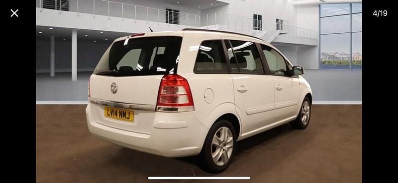 Used Vauxhall Zafira 120 HP (88 kW) 2014 White MPV