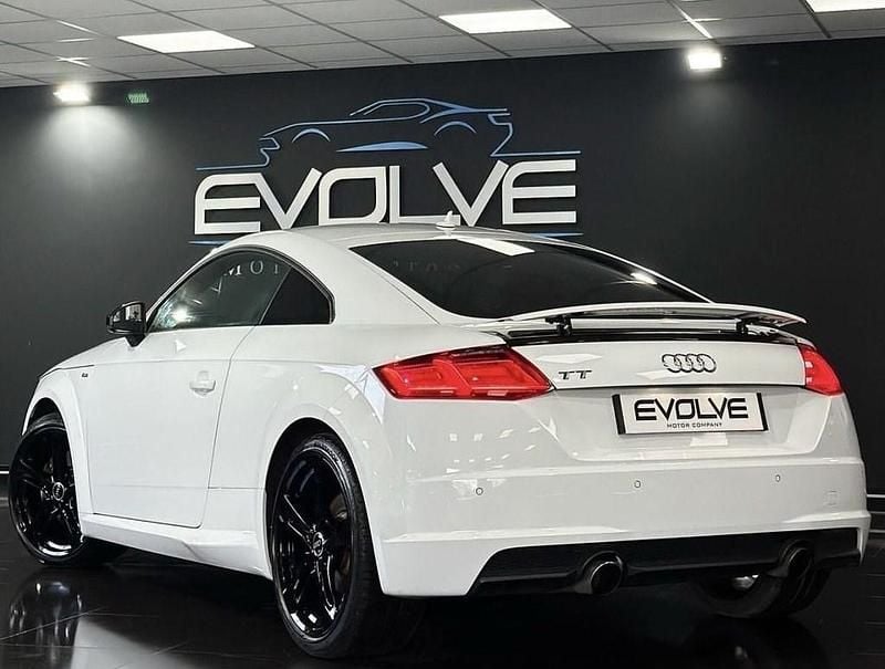 Used Audi TT Black Edition 230 HP (169 kW) 2018 White Coupe