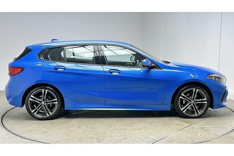 Used BMW 118 M Sport 136 HP (100 kW) 2022 Blue Hatchback