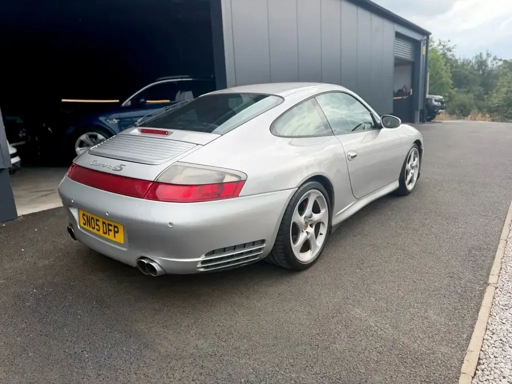 Used Porsche 911 Carrera 4S 315 HP (231 kW) 2005 Silver Coupe