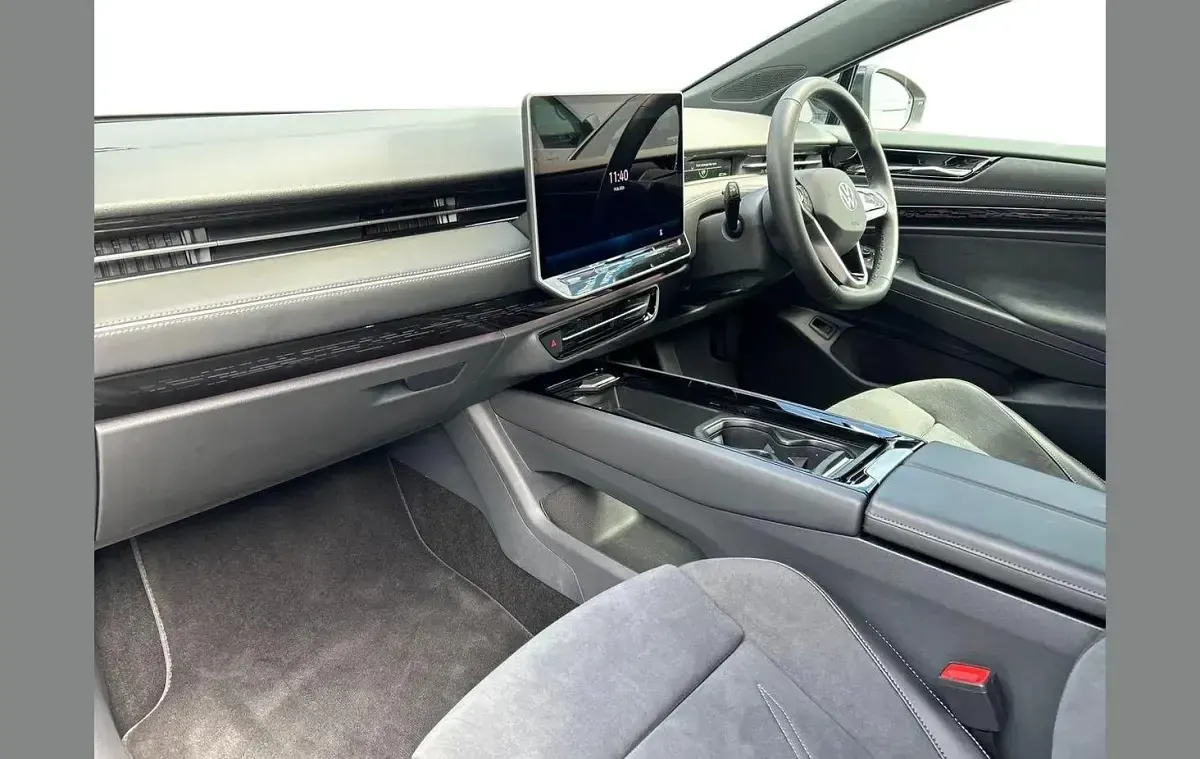 Used VW ID.7 Pro 210 kW (286 HP) 2025 Silver Hatchback