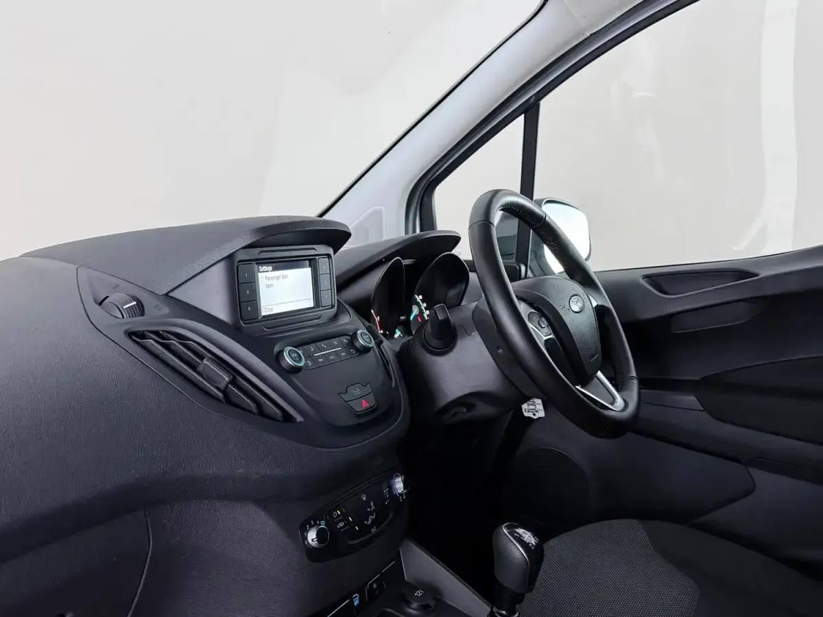 Used Ford Transit Courier S 100 HP (73 kW) 2022 White Van