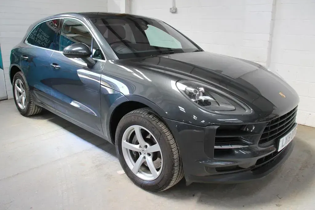 Used Porsche Macan 354 HP (260 kW) 2019 Grey SUV