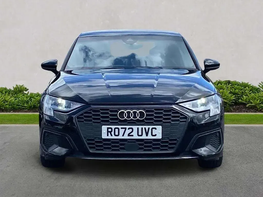 Usado Audi A3 Advanced 110 CV (80 kW) 2022 Negro Berlina