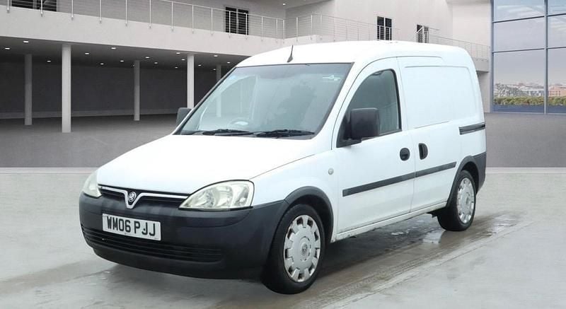 White Used 2006 Vauxhall Combo Van | £1,299 (Good price) - Image 1/4