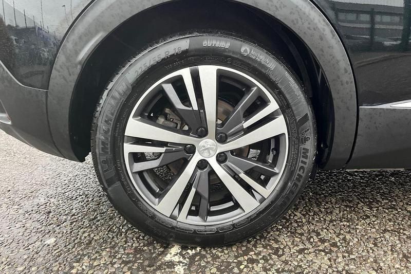 Used Peugeot 3008 Allure+ 296 HP (217 kW) 2024 Black SUV