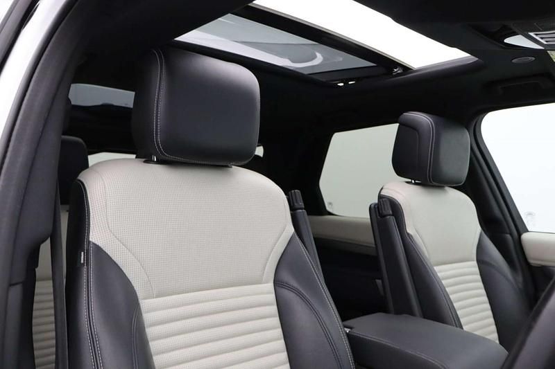 Used Land Rover Discovery 5 SE Dynamic 250 HP (183 kW) 2021 White SUV