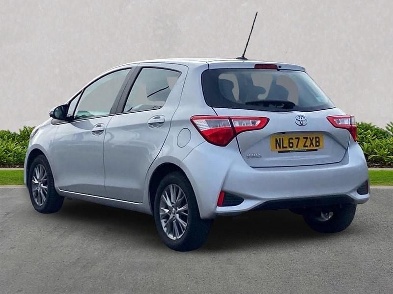 Used Toyota Yaris 111 HP (81 kW) 2017 Silver Hatchback