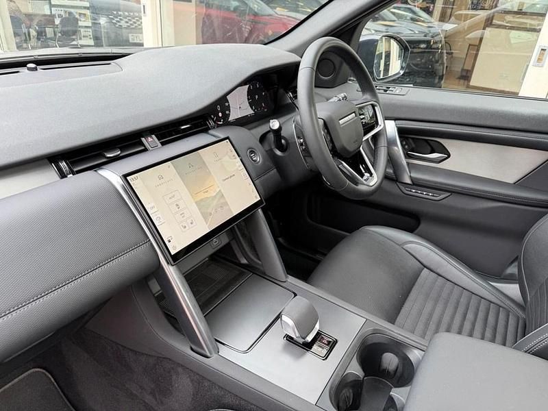 Used Land Rover Discovery Sport SE Dynamic 204 HP (150 kW) 2025 Black SUV