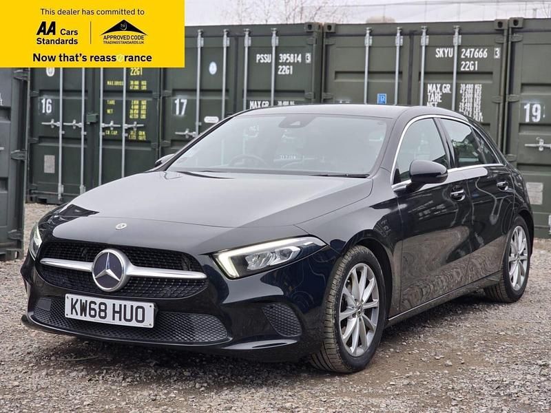 Used Mercedes A180 136 HP (100 kW) 2018 Black Hatchback