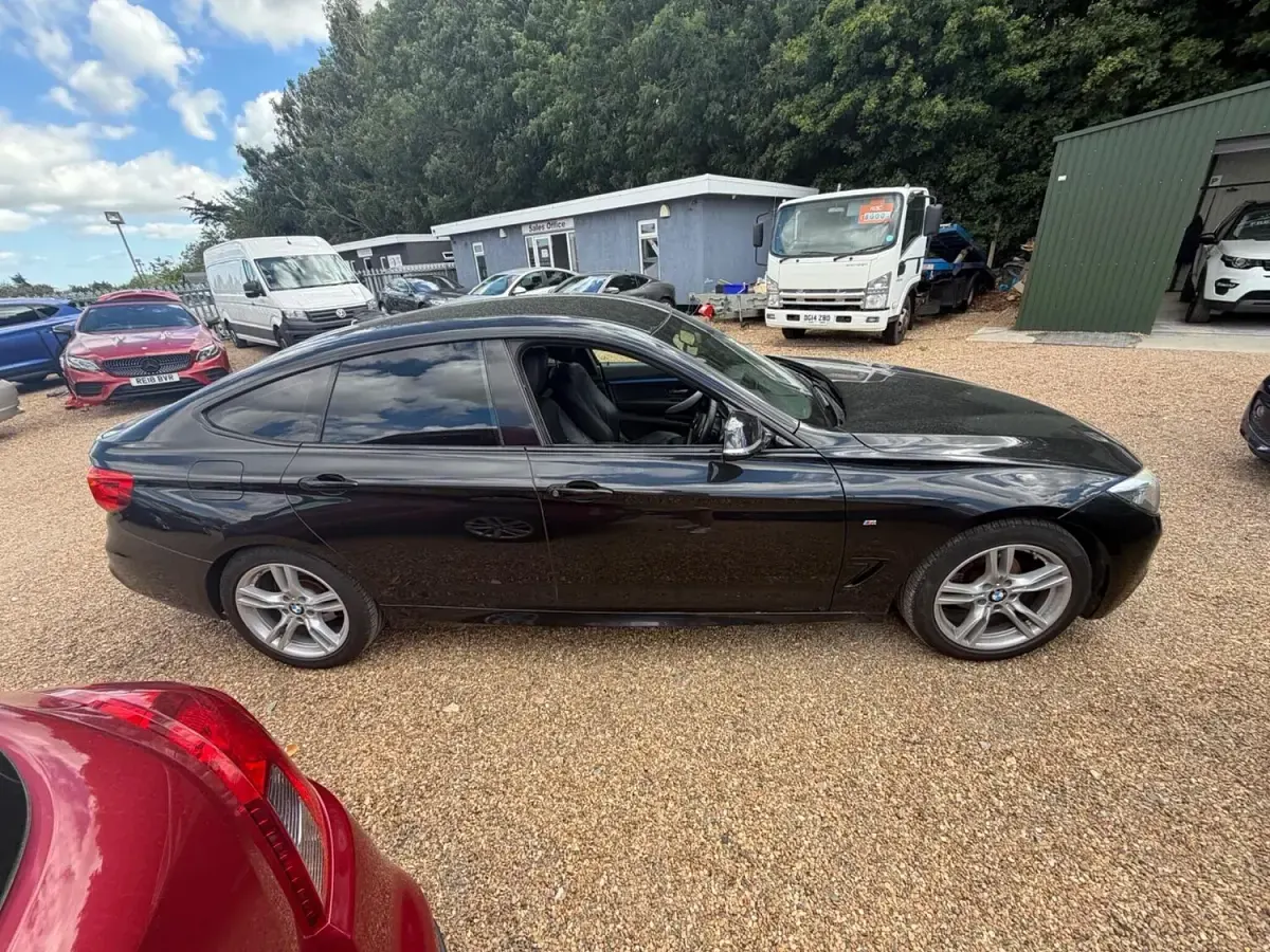 Used BMW 318 M Sport 2014 Black Hatchback