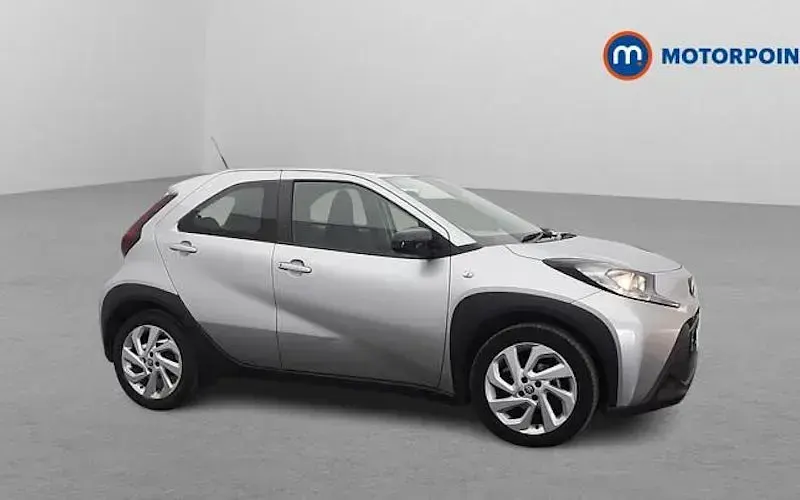 Usado Toyota Aygo X PURE 72 HP (52 kW) 2025 SUV