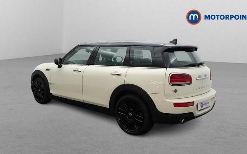 Used Mini Cooper Clubman Exclusive 136 HP (100 kW) 2022 White Estate