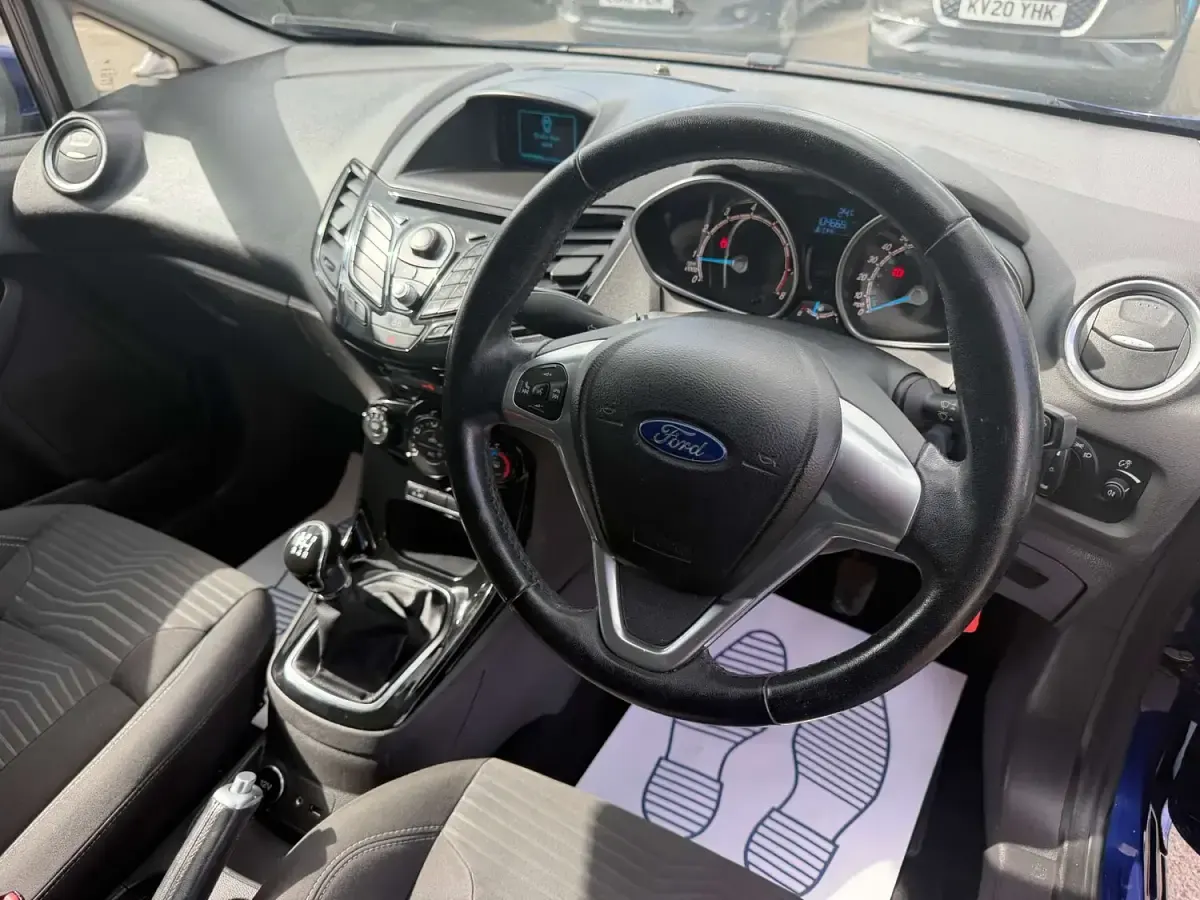 Used Ford Fiesta Zetec 2014 Blue Hatchback