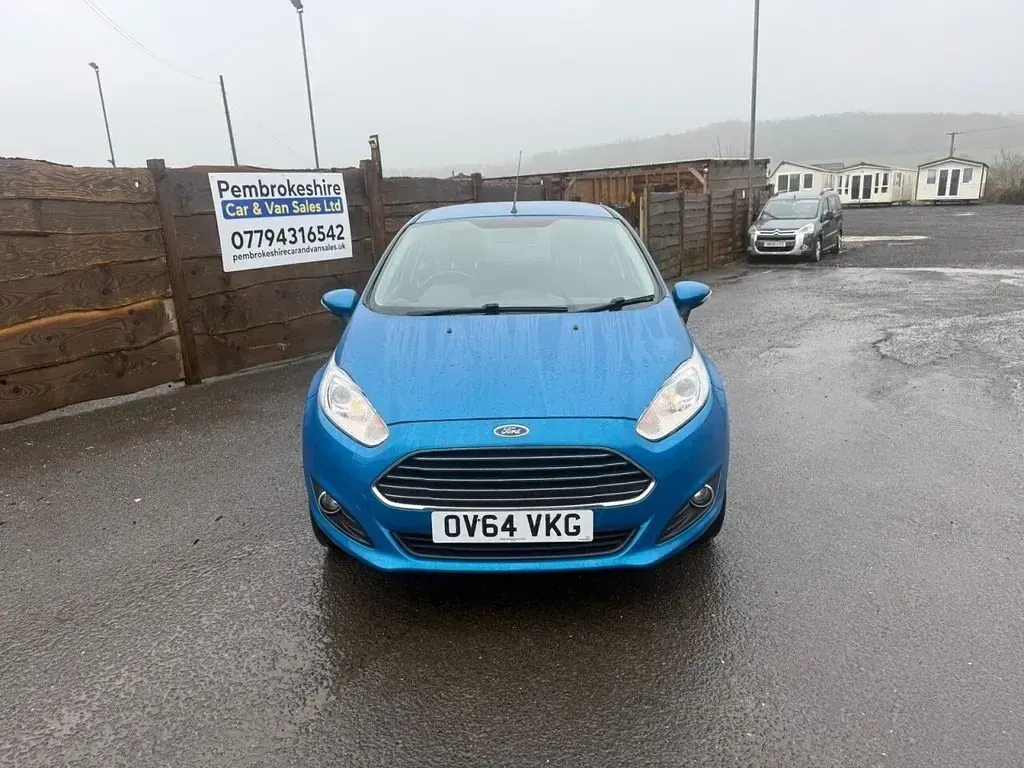 Used Ford Fiesta Zetec 82 HP (60 kW) 2014 Blue Hatchback