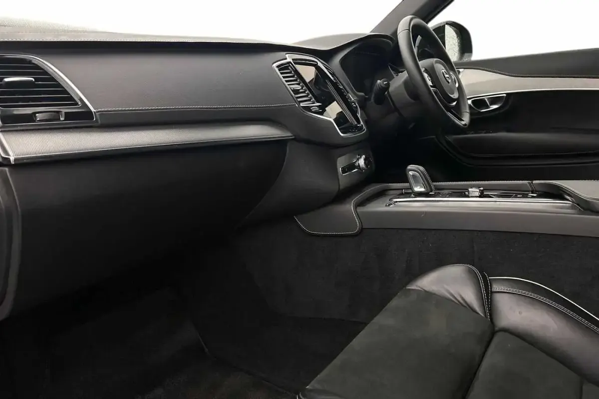 Used Volvo XC90 R-Design 235 HP (172 kW) 2022 Grey SUV